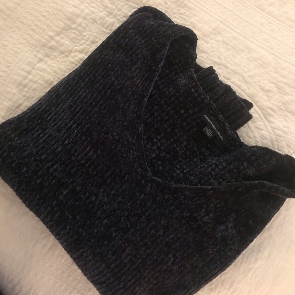 American eagle velvet sweater